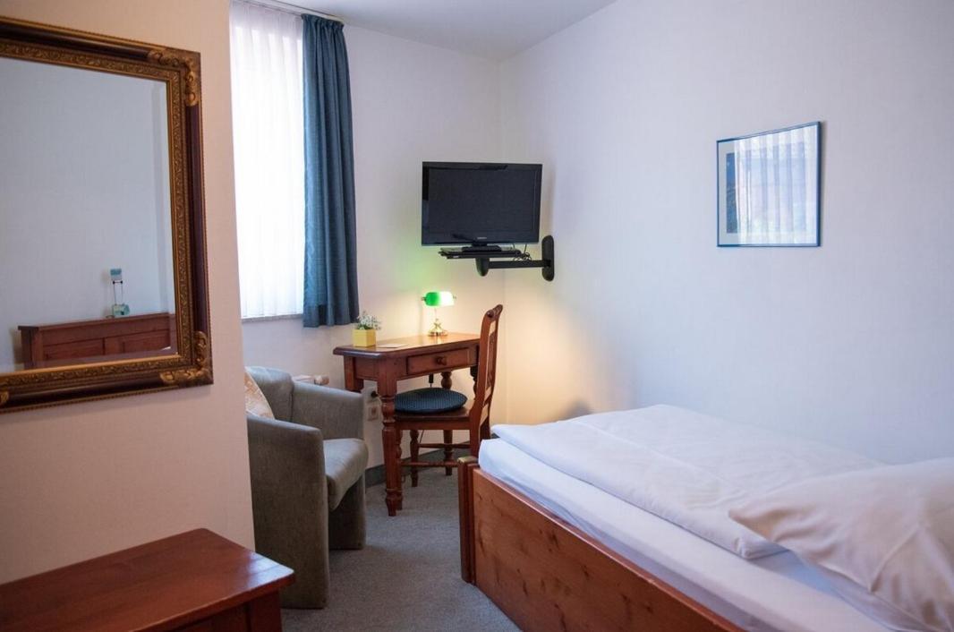 Mahlzeit - Hotel Brauhaus Weyhausen - Keramikstudio Buitenkant foto