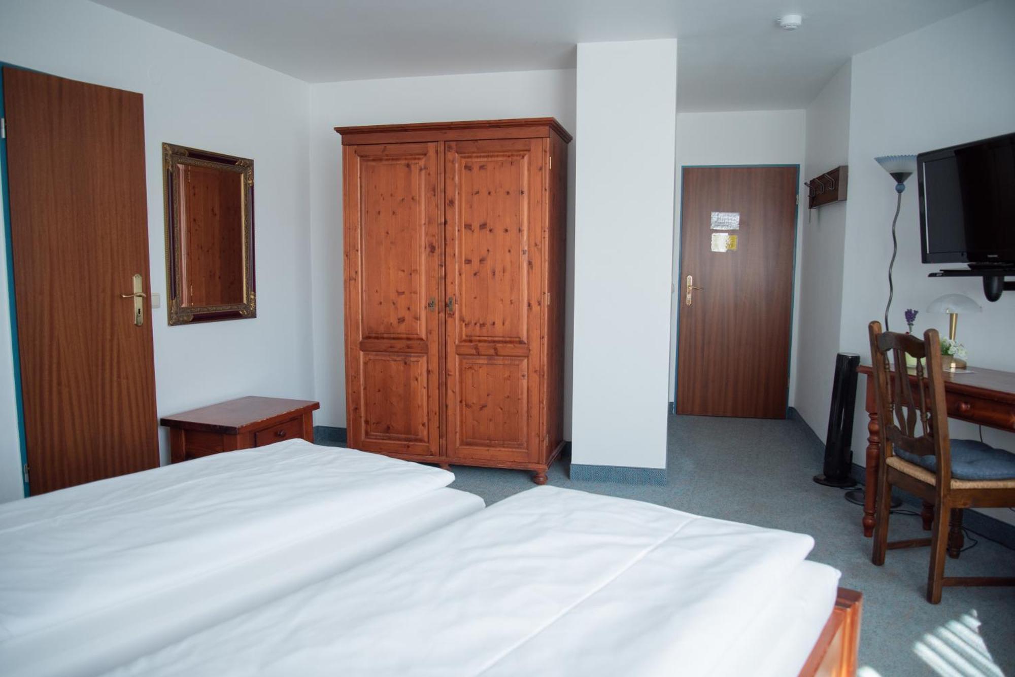 Mahlzeit - Hotel Brauhaus Weyhausen - Keramikstudio Buitenkant foto